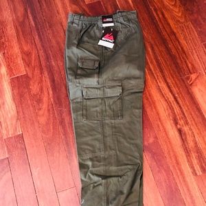 Hard Land NWOT Tactical Pants Green 46 Inch Waist Never Worn